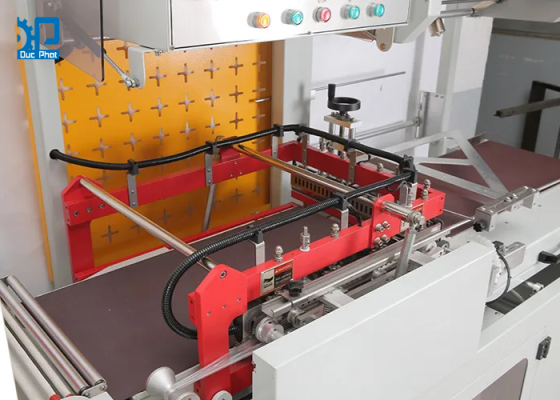 Máy co màng nhiệt tự động